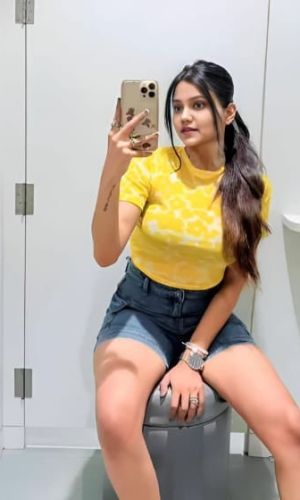 Have phone sex or enjoy me on camera, now.