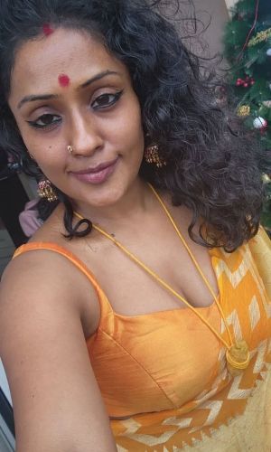 Transgender call girl woman available in Jalandar