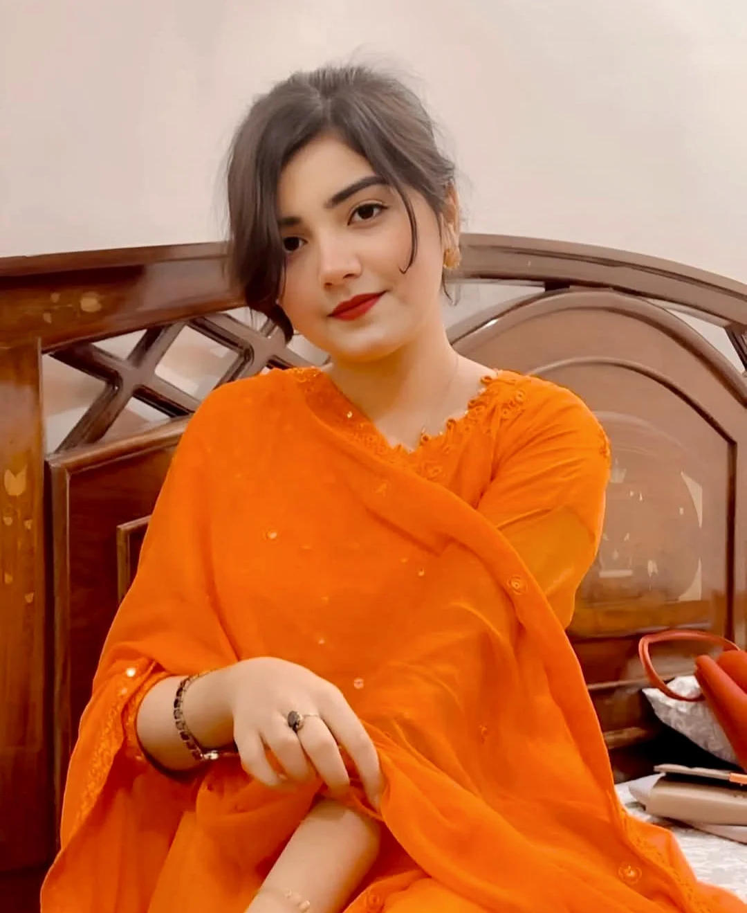 We offer the best escort girl service in Muzaffarpur