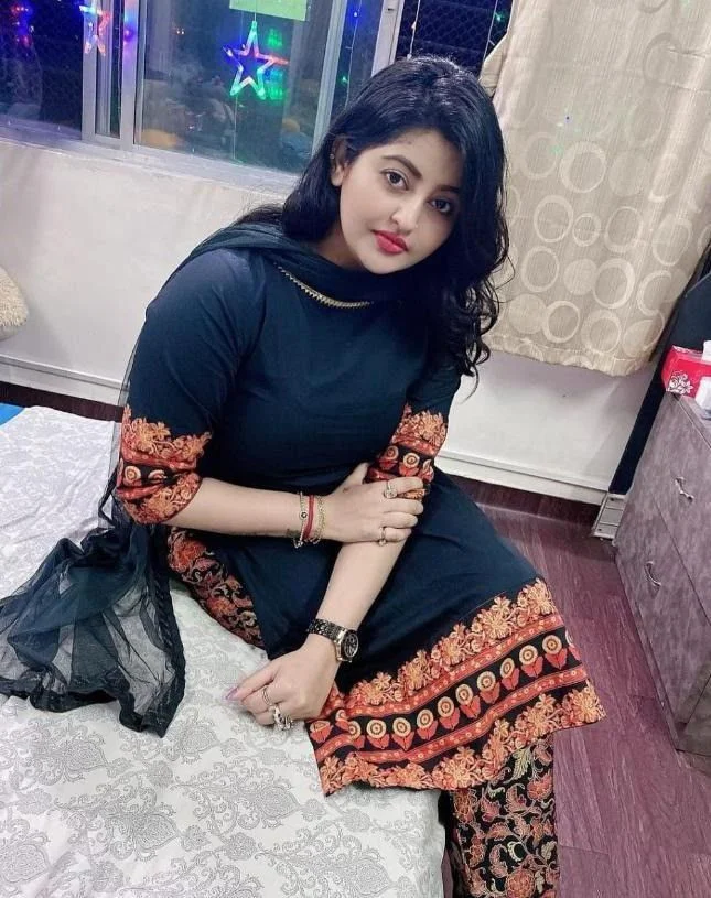 A kinky 24-year-old independent call girl in Amroha