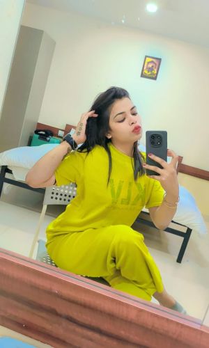 Video call escort girl in near Jhansi for your sexual desired