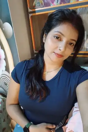 Come and enjoy pleasure with a hot Bhabhi escort girl in Bengaluru