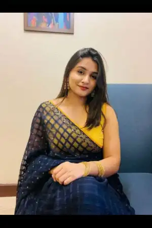 A busty Party escort girl in Chanakyapuri with low cost and cash payment